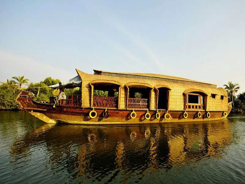 Premium Houseboats