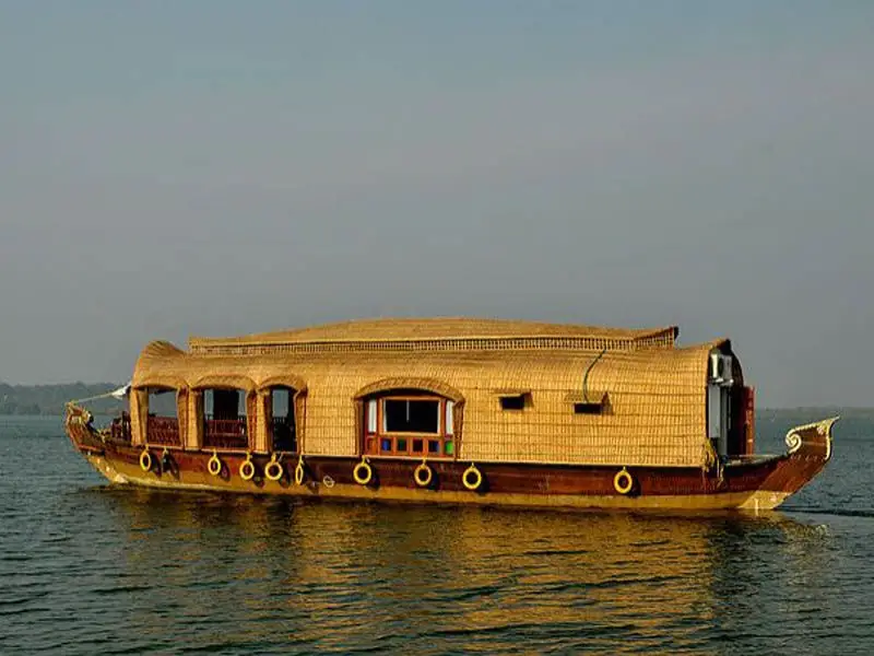 5 bed heritage houseboats